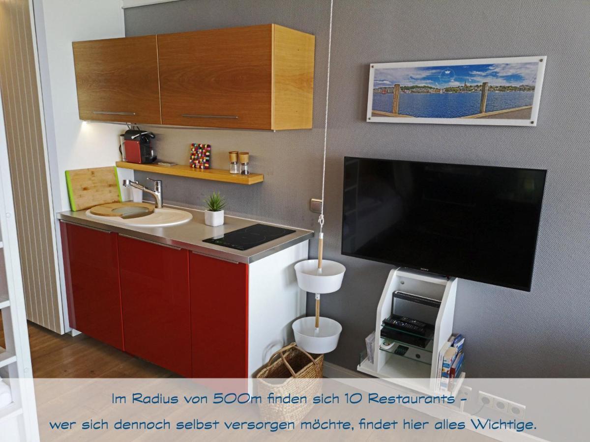 Fewo1846 Intermar - Kajuete Foerdeblick: Family-Friendly Studio with Sea View Balcony Gluecksburg Exterior photo