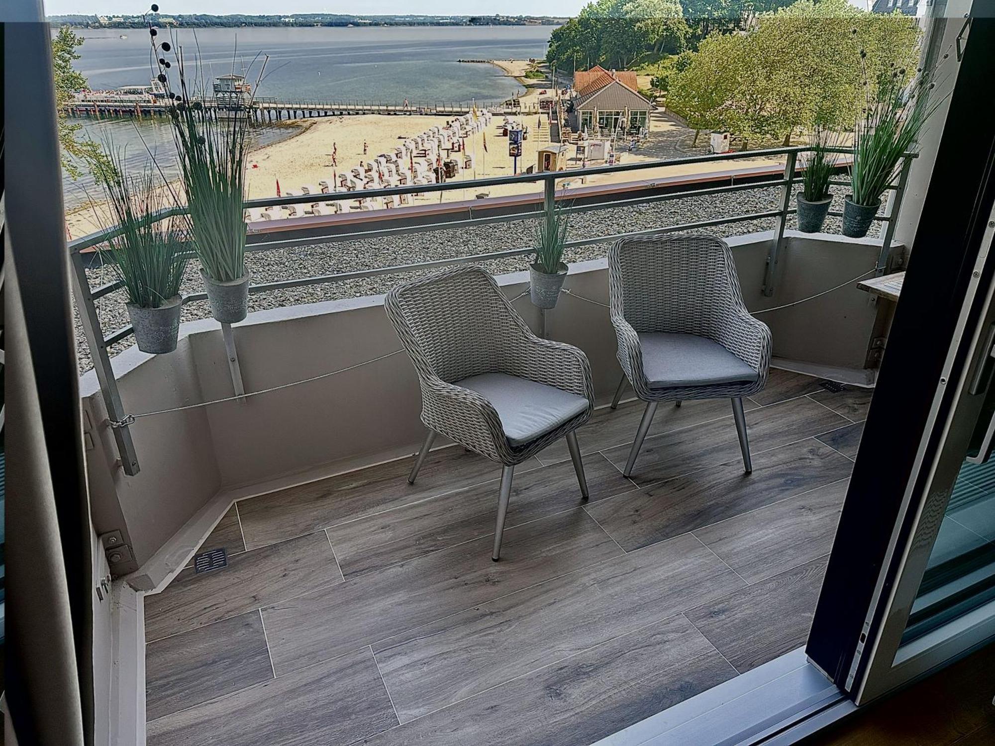 Fewo1846 Intermar - Kajuete Foerdeblick: Family-Friendly Studio with Sea View Balcony Gluecksburg Exterior photo
